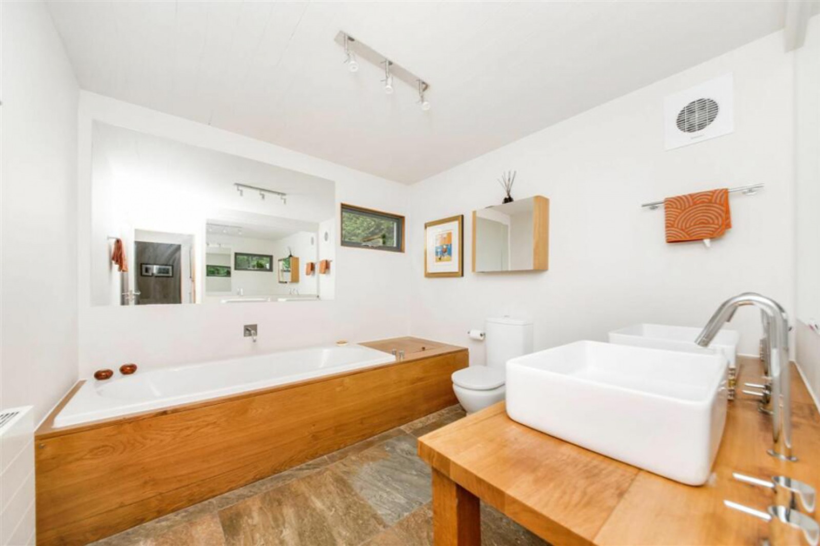 See Inside Cedar Lodge, Contemporary Home for Sale in Kirkburton near